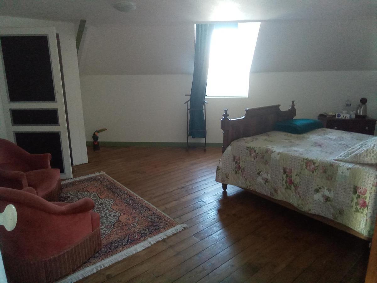 La Chambre De La Boule D 'Or Lanvallay Exteriér fotografie